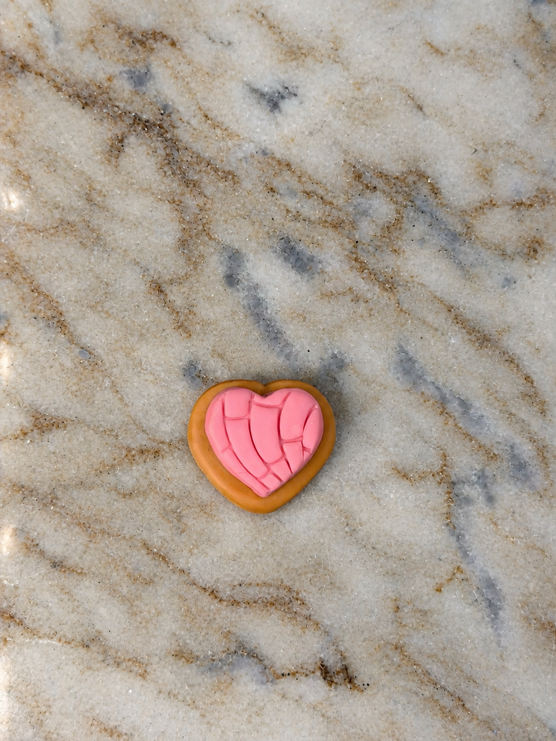 Clay Heart Concha Magnet 🩷