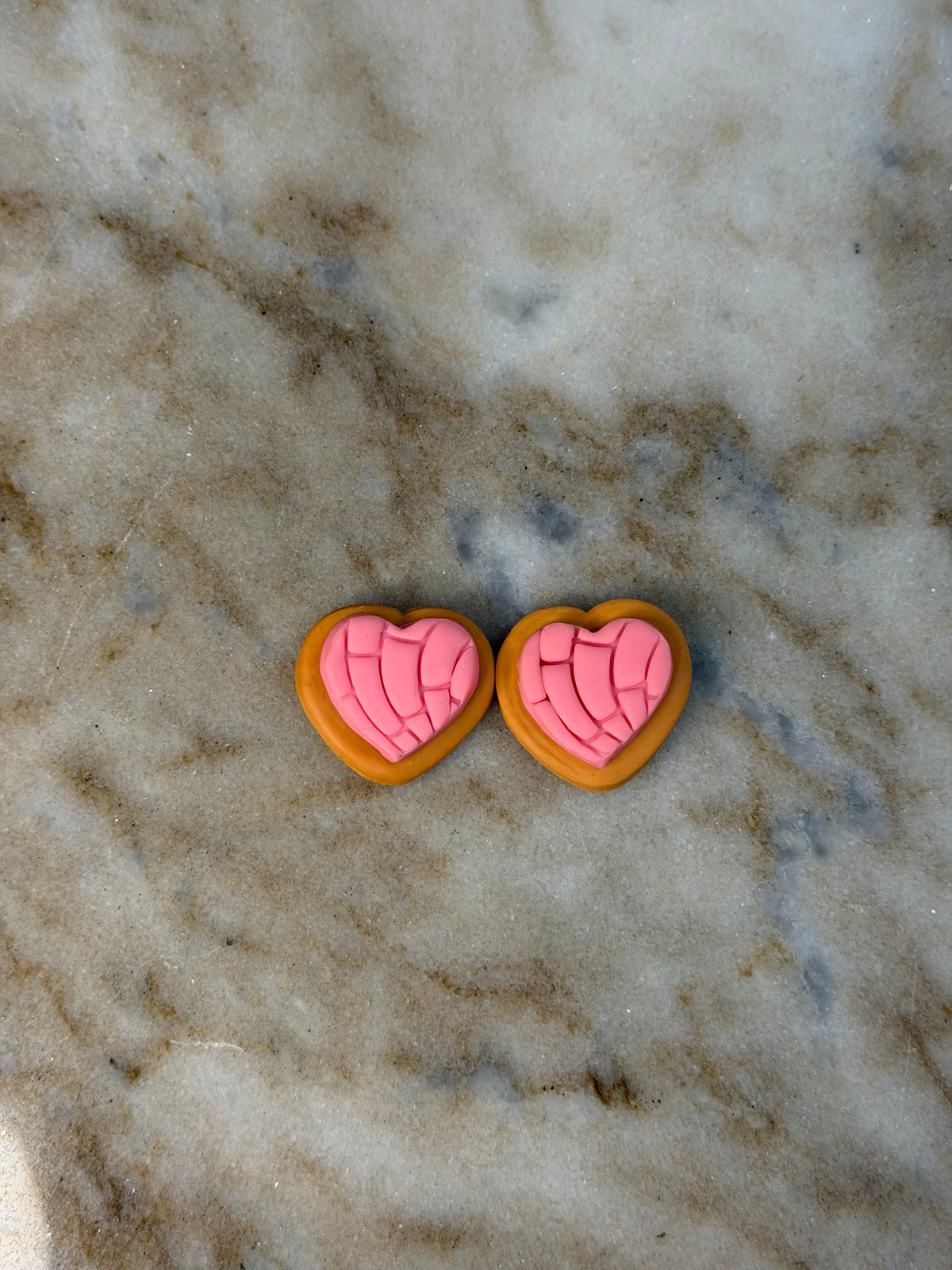 Clay Heart Concha Magnet 🩷